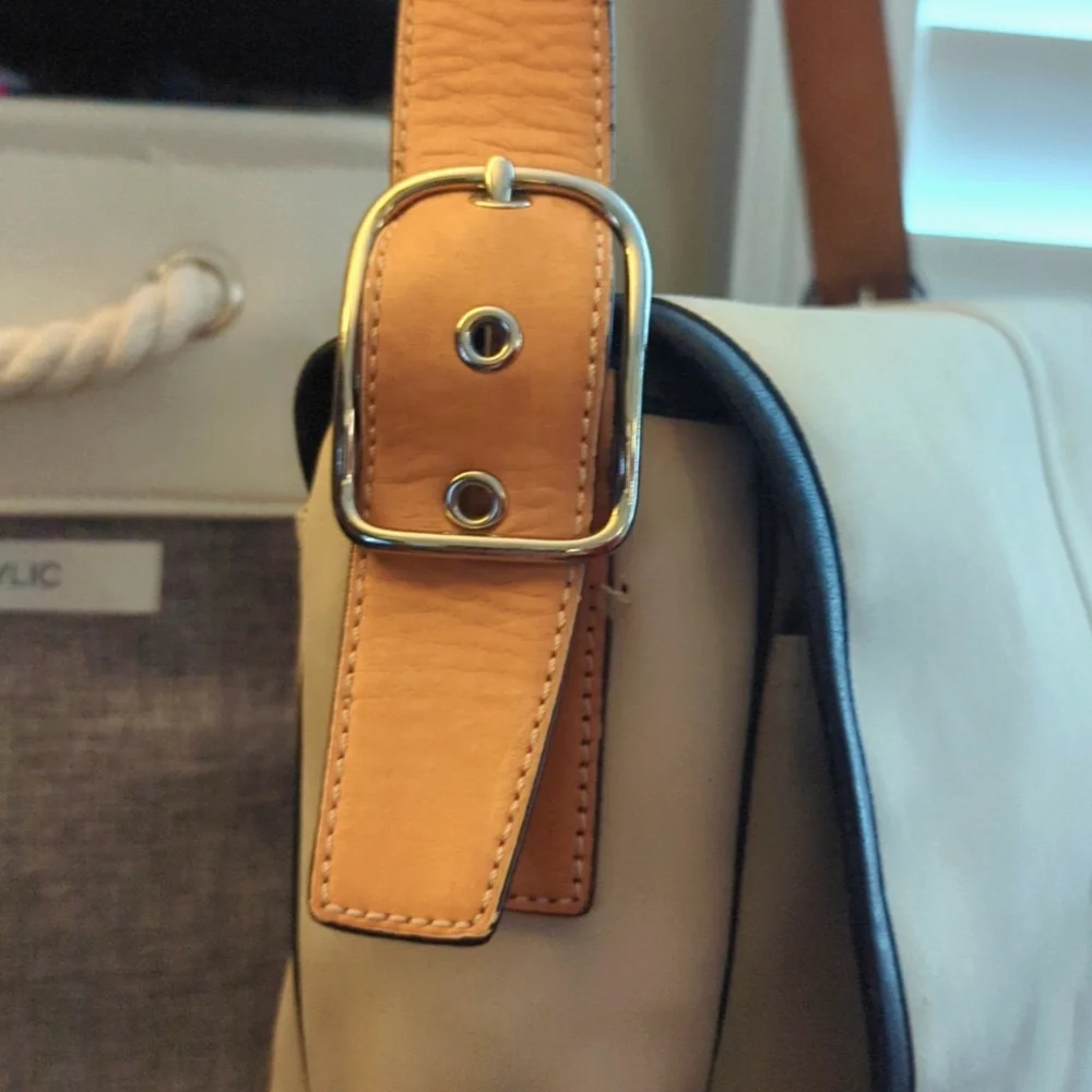VGUC Vintage Rare Coach canvas and leather messenger khaki 5149 - Picture 2 of 16